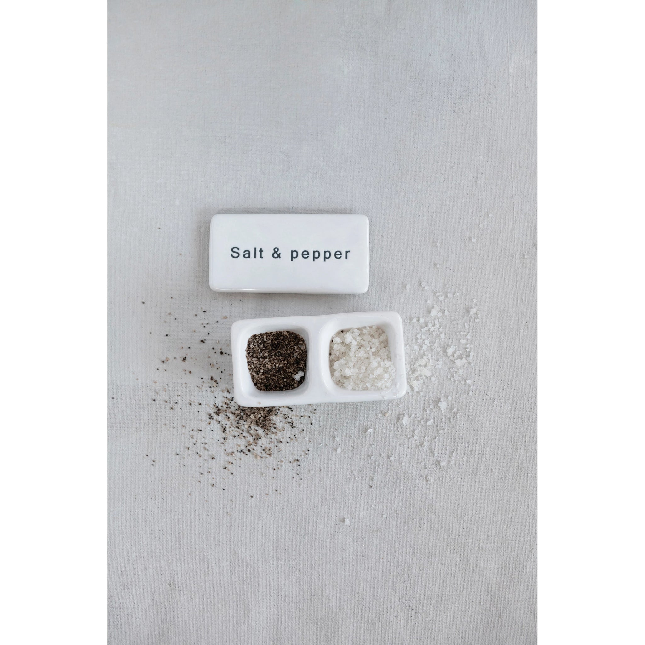 Salt & Pepper Stoneware Pinch Pot with Lid